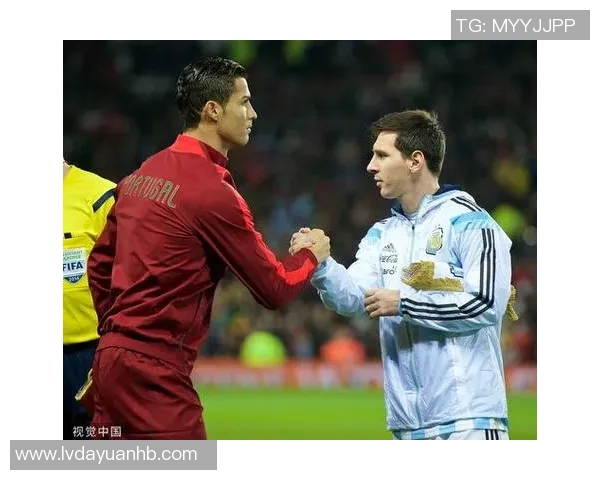 足球明星们的趣味互问视频大揭秘精彩瞬间回顾与幕后故事分享